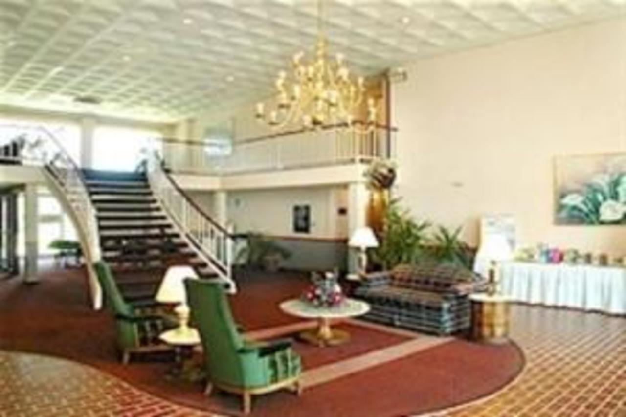 Aurora Fox Valley Inn Екстер'єр фото