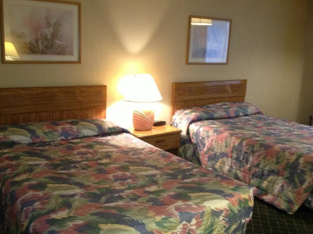 Aurora Fox Valley Inn Екстер'єр фото